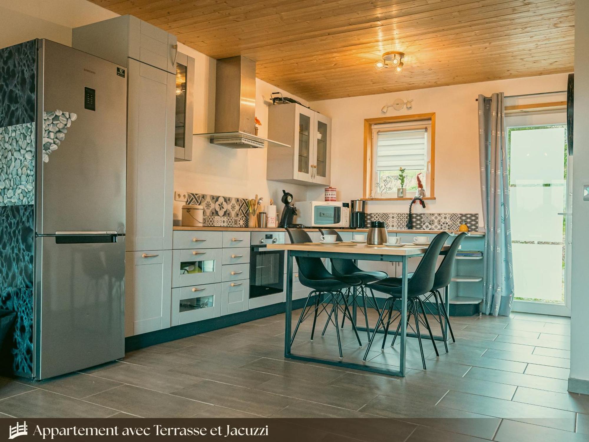 Les Appartements Du Pont Alsort Froid-Chapelle Екстериор снимка